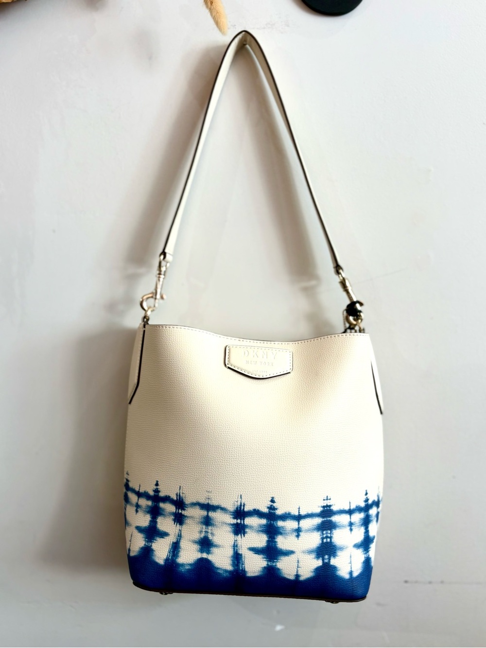 DKNY White & Blue Tie-Dye Leather Shoulder Bucket Bag
